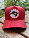 PRÉ-VENDA - DISPONÍVEL A PARTIR DE 22/10 - BONÉ MST COM GLITTER - CARNAVAL 2026 - VERMELHO - LOGO MST 40 ANOS E BORDADO “GENTE É PRA BRILHAR”